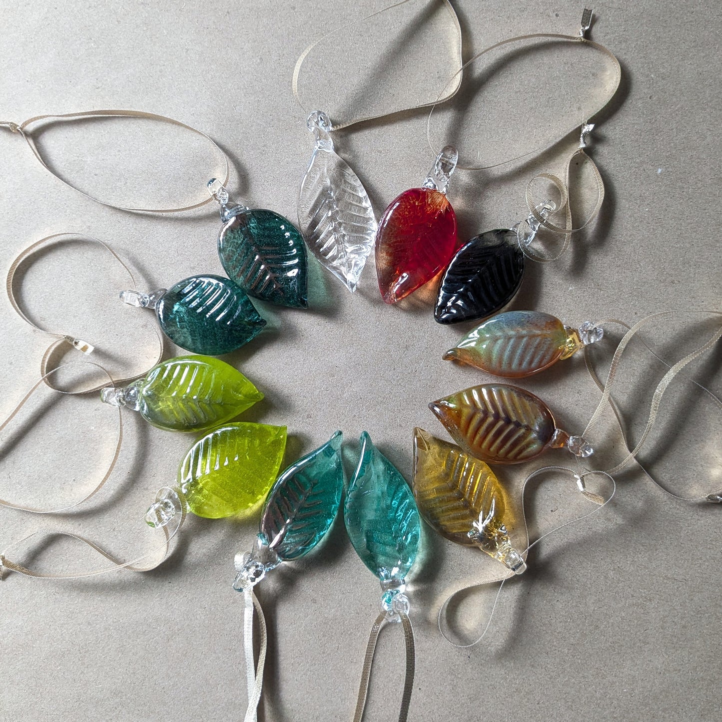 Aubergine Leaf Ornament