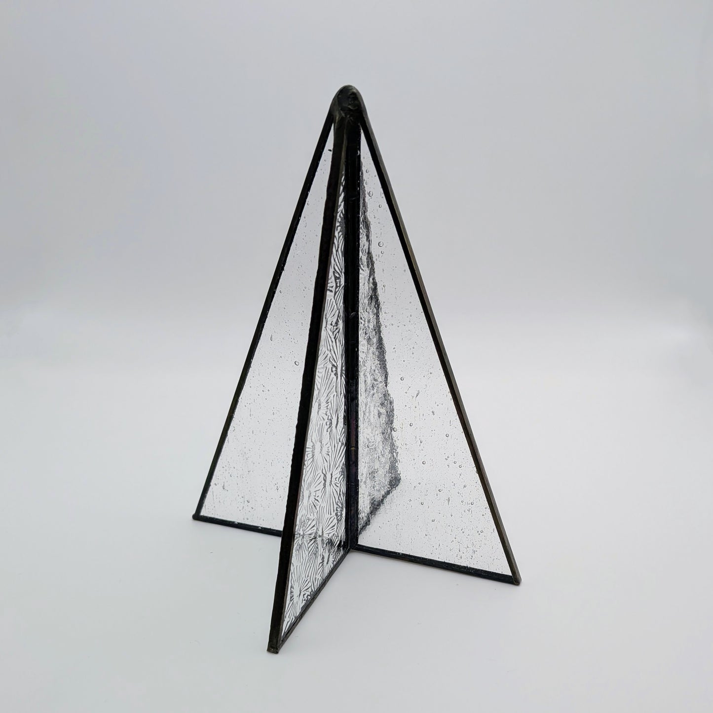 The Evergreen, Medium 6